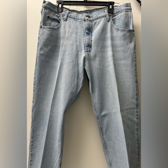 Wrangler Men's Denim Blue Jeans
Size 38 X 30 - Picture 2 of 13